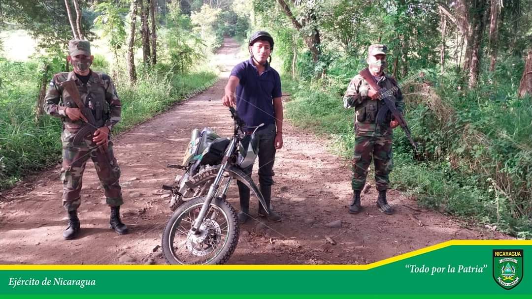 Efectivos militares retienen a supuestos contrabandistas en Rivas