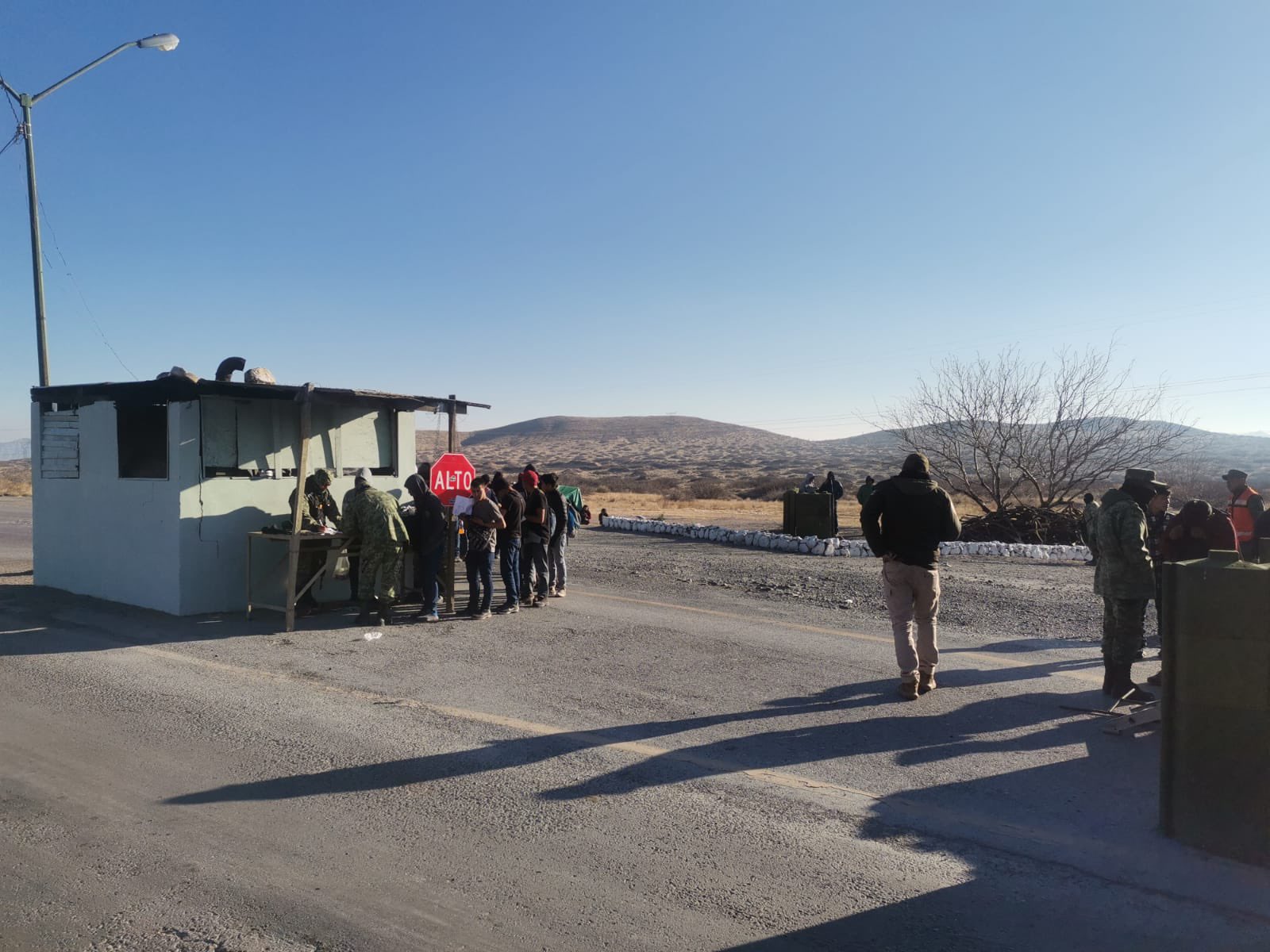 Rescatan en México a 67 migrantes guatemaltecos, la mayoría menores de edad