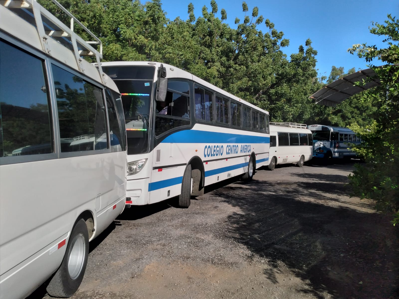 Policía e Irtramma inician la inspección mecánica a más de mil vehículos de transporte escolar