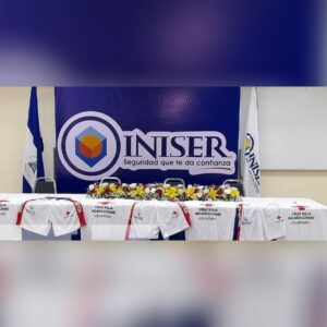 INISER entrega seguros de vida a más de mil cruzrojistas