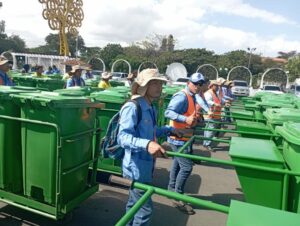 ALMA entrega recolectores móviles para fortalecer limpieza en vías