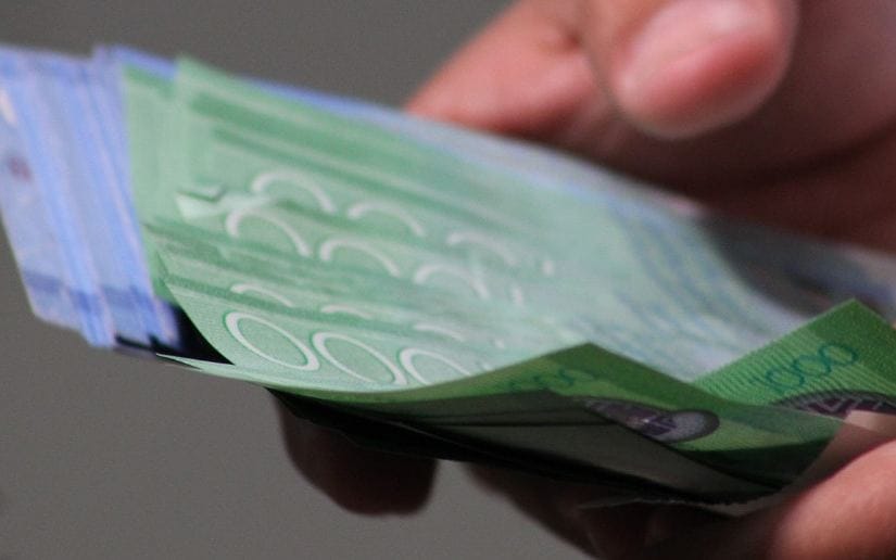 Trabajadores públicos recibieron salario de mayo