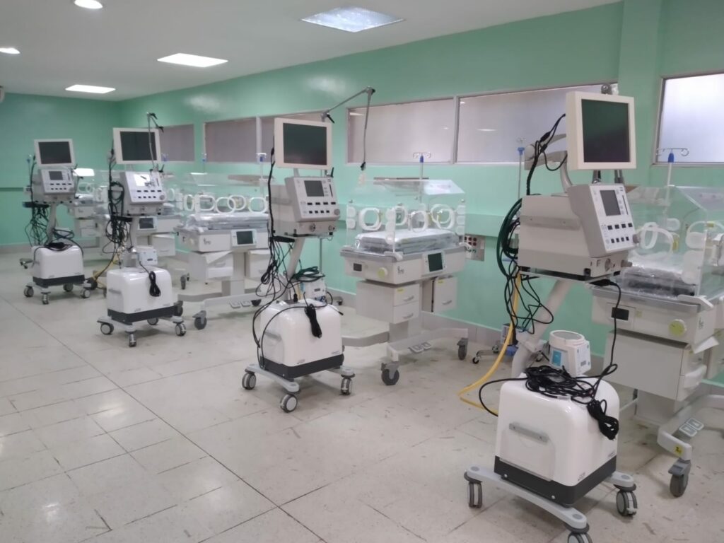 Gobierno inauguró rehabilitación de sala neonatal