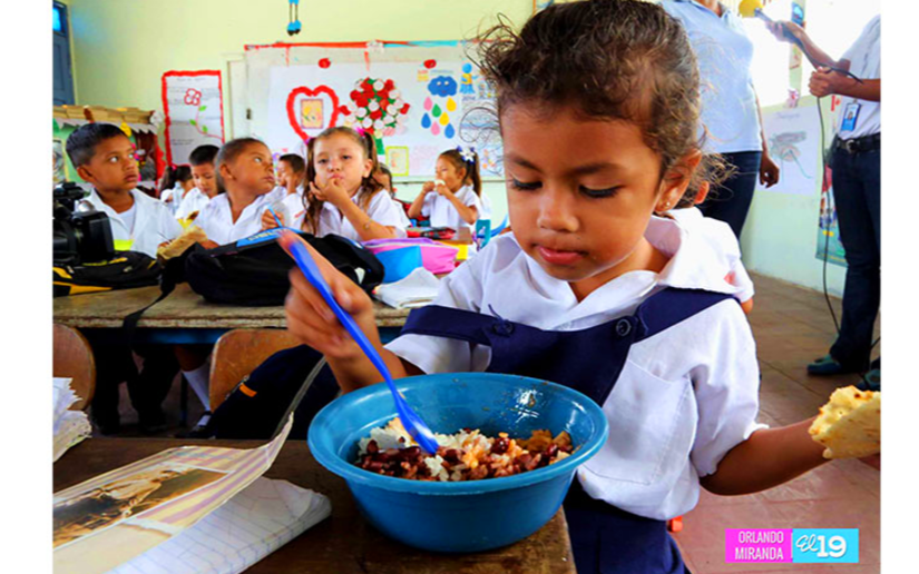 Mined entrega Merienda Escolar a 9,224 centros de educativos