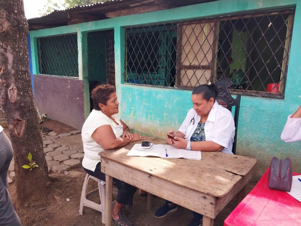 El MINSA lleva feria de salud al barrio Daniel Chavarría de Managua