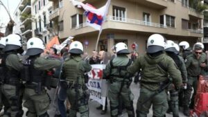Inician huelga trabajadores griegos de autobuses y trolebuses