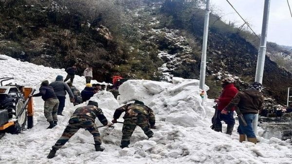 Reportan siete muertos tras avalancha de nieve en India
