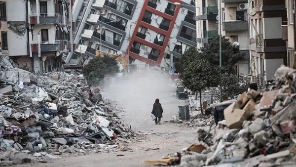 Fallecidos a causa de terremotos en Türkiye ascienden a 50.399