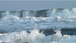 Pronostican fuerte oleaje de más de 2 metros de altura en el Pacífico de Nicaragua