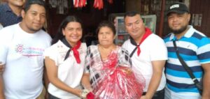 Promotoría Solidaria entregó obsequios a madres de héroes y mártires