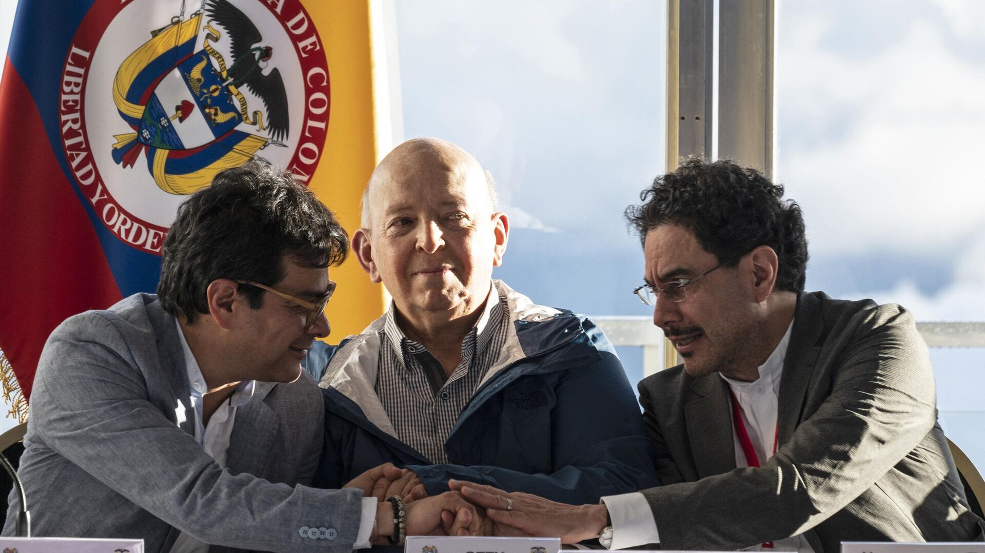 Gobierno de Colombia y el ELN prorrogan el tercer ciclo del diálogo de paz en La Habana