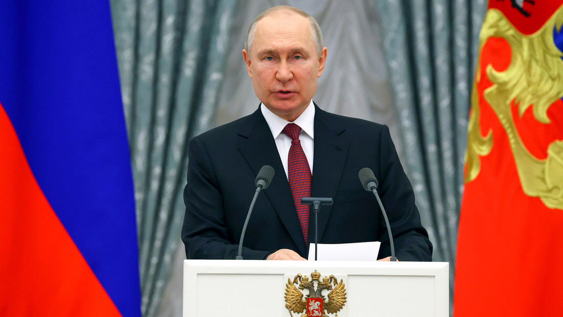 Putin: Rusia no empezó el conflicto sino intenta detener la guerra contra el pueblo ruso