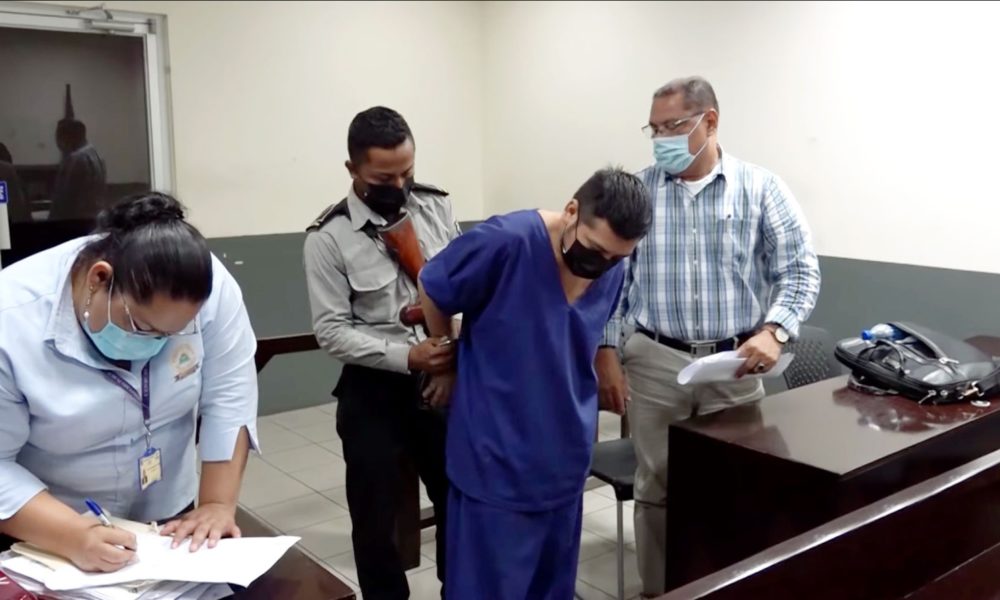 Presentan ante la Fiscalía a taxista que asesinó a una mujer en el barrio Arnoldo Alemán