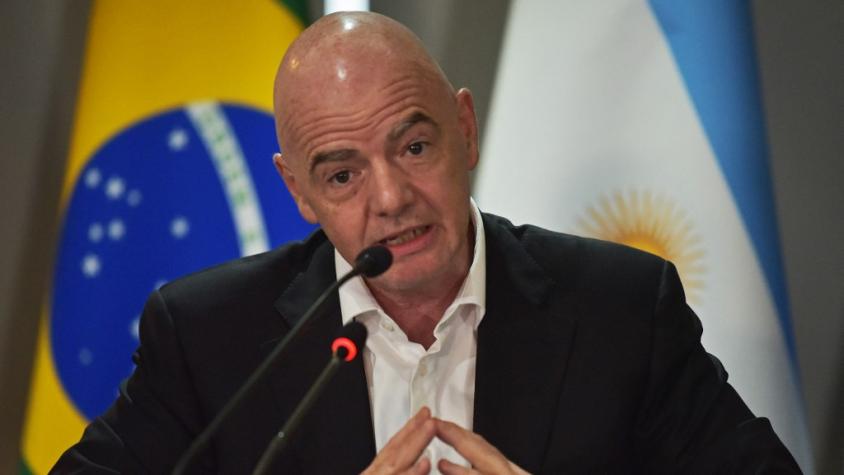 Presidente de FIFA lamentó tragedia en un estadio de El Salvador