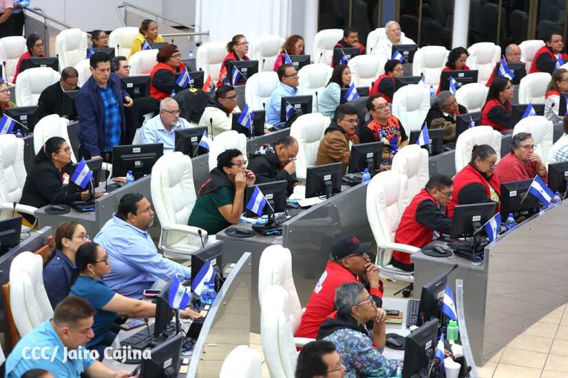 Asamblea Nacional concede pensión de gracia a Rigo Mena y Arnoldo Muñoz