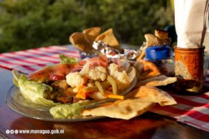 Autoridades de turismo presentan nuevo emprendimiento culinario