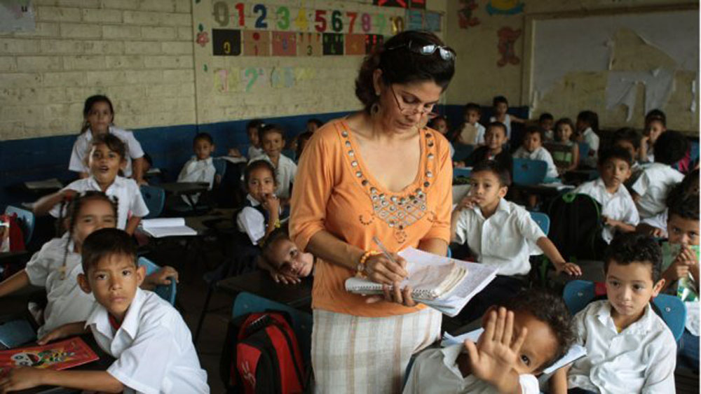 Vicepresidenta destaca que el 78% de docentes del Mined en Nicaragua son mujeres