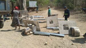 Letrinas ecológicas y materiales para la edificación de esos espacios entregó la alcaldía de Carazo