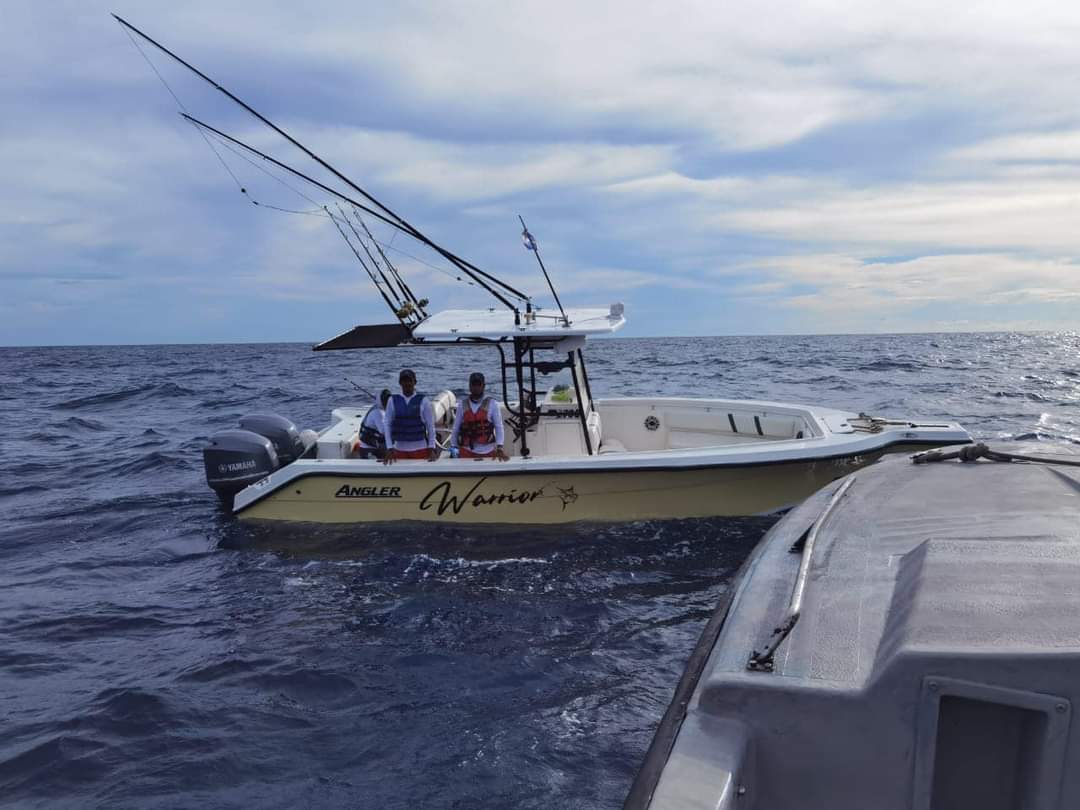 En Costa Rica rescatan a 7 nicaragüenses que quedaron a la deriva en torneo de pesca