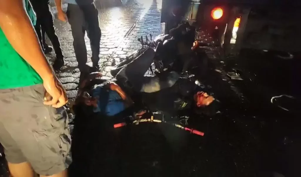 Motociclista y acompañante fallecen tras estrellarse contra un camión en Siuna