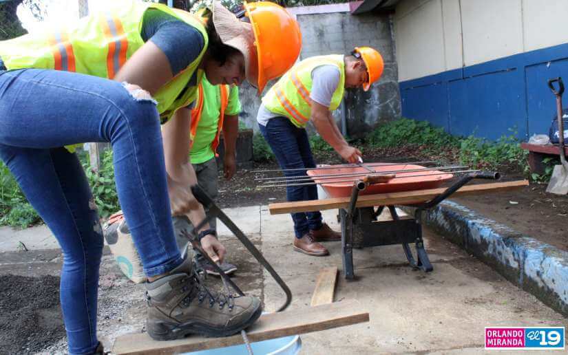 Gobierno promueve carrera de topografía y en técnico de Mano de Obra