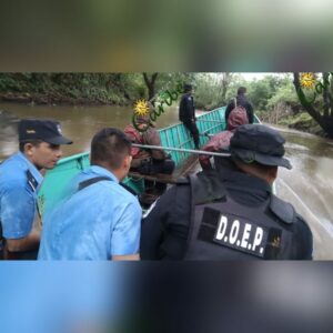 Autoridades buscan a bebé de 4 meses que cayó en río Caño Chiquito en Nueva Guinea