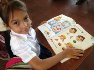 Por primera vez en la historia, el Ministerio de Educación (MINED), graduará una generación de niños y niñas que van a transitar hacia el séptimo grado con el Inglés A1, informó este lunes la Ministra de Educación Liliam Herrera.