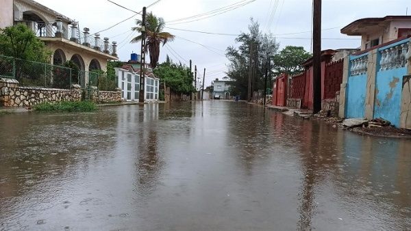 Cuba mantiene alerta ante lluvias en varias provincias del país