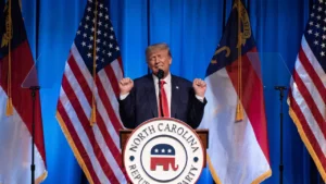 "Nunca me iré": Trump promete permanecer en la carrera presidencial de EEUU incluso si es condenado