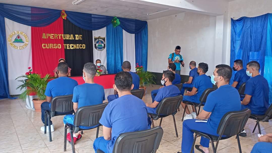 Reos inician cursos de planes de negocios y planillas de pago en Bluefields