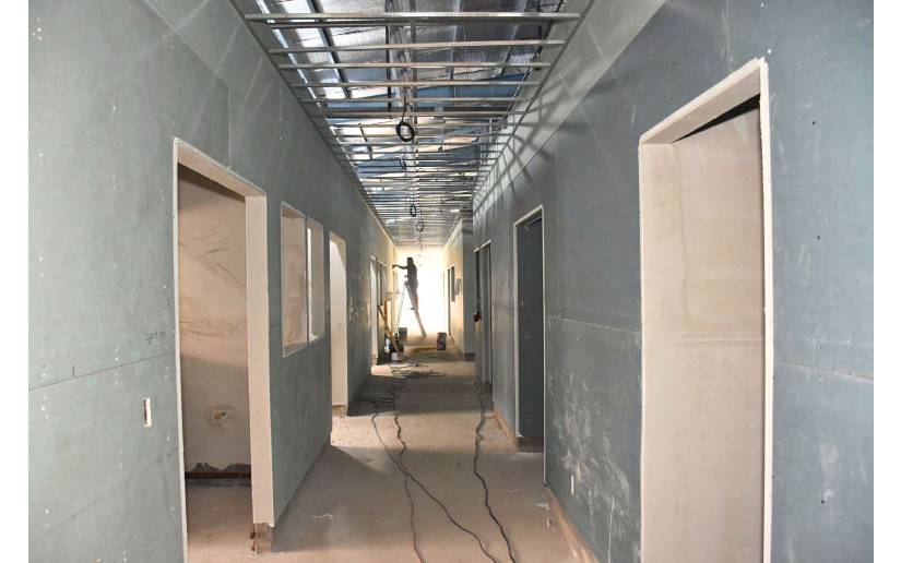 Un 60 % de avance lleva la rehabilitación de Hemato-Oncología del hospital Infantil "La Mascota"