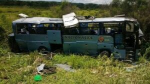 Al menos cuatro muertos y 30 lesionados por accidente en Cuba