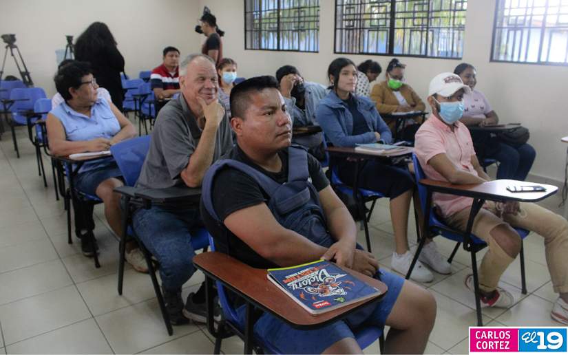 Minsa promueve uso de plantas medicinales en personas con VIH