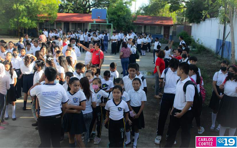 1.8 millones de escolares retoman ciclo lectivo 2023
