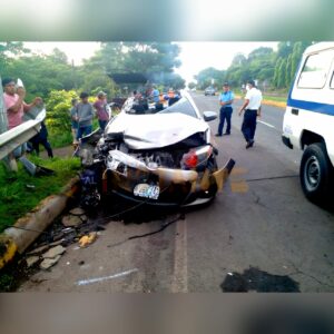 Conductora ebria provoca colisión que dejo cuatro heridos en carretera a Granada