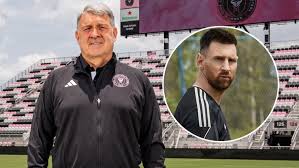 Gerardo Martino expresó su disgusto por el éxodo en las tribunas tras la salida de Messi