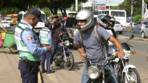 150 motorizados fueron detenidos por conducir ebrios y 1,275 fueron multados por manejar sin cascos