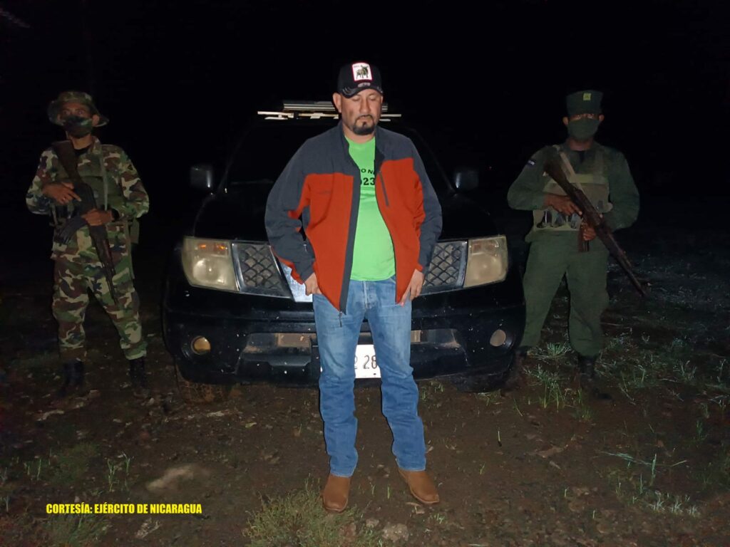 Ejército detiene a ciudadanos por tráfico ilegal de personas