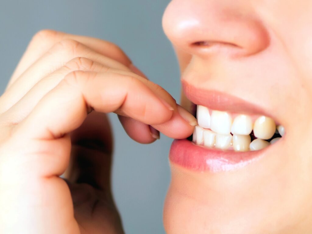 Cómo dejar de morderse las uñas: crean una técnica que ayuda a reducir los comportamientos repetitivos