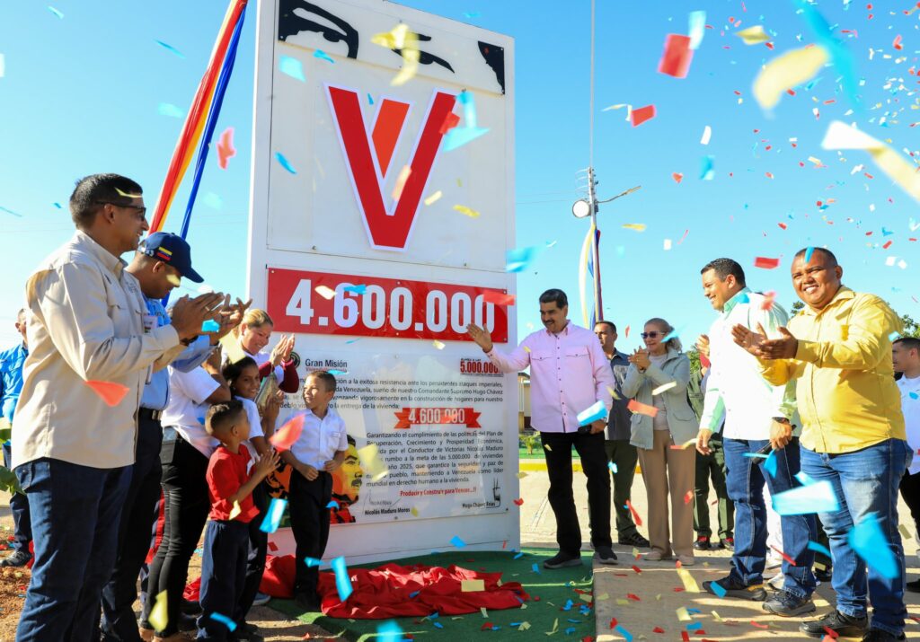 Presidente de Venezuela entrega vivienda número 4.6 millones