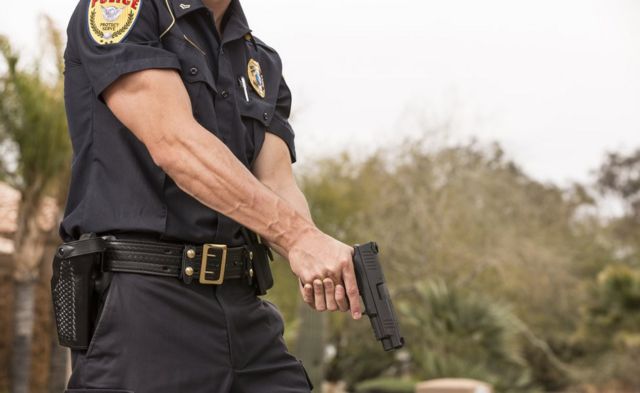 2 muertos y 3 heridos en un tiroteo entre policías y un hombre armado en EE.UU.