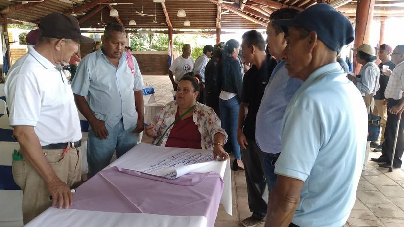 Cooperativistas fortalecen conocimientos en planes de negocios e inversiones