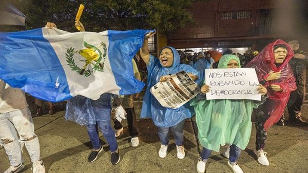 Denuncian intento de golpe electoral en Guatemala