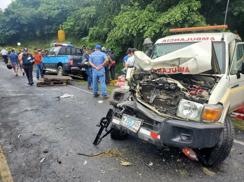 Choque entre camión y ambulancia deja 5 heridos de gravedad y un desaparecido Ticuantepe