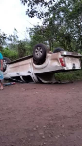 Ecuatoriana fallece y otros 17 colombianos y venezolanos resultaron heridos tras volcón en Río San Juan