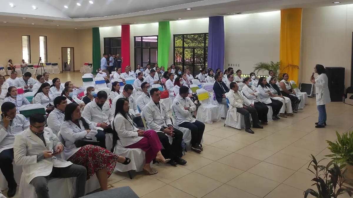 Jornada científica del MINSA potencia la investigación en los trabajadores de la salud