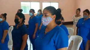 Privadas de libertad elevan sus capacidades con el curso de dibujo en tela del INATEC