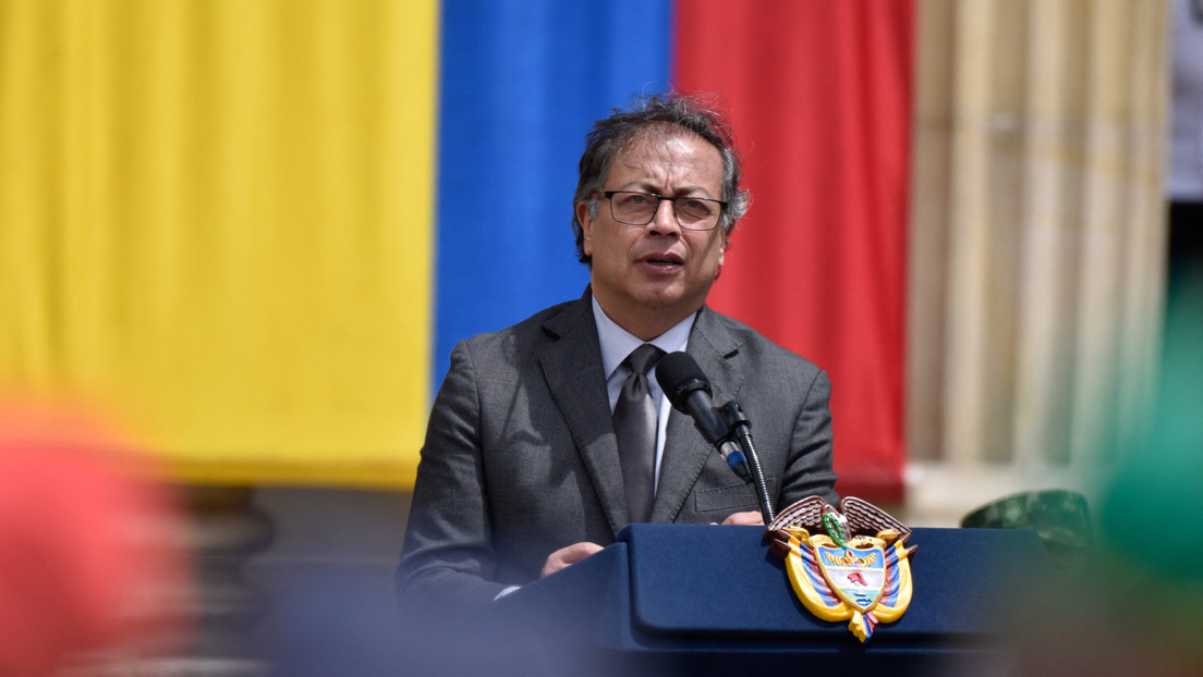 Medios: Gustavo Petro firma decreto que oficializa el cese al fuego bilateral con el ELN