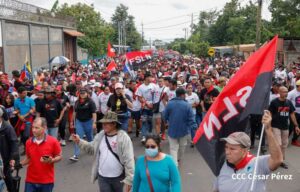 Nicaragüenses reviven la gesta heroica del Repliegue Táctico a Masaya