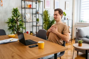 Colesterol alto, cáncer y enfermedades cardíacas: por qué aumentan los casos entre los jóvenes